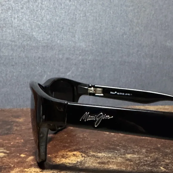 Used Maui jim mixed plate - Picture 5 of 7